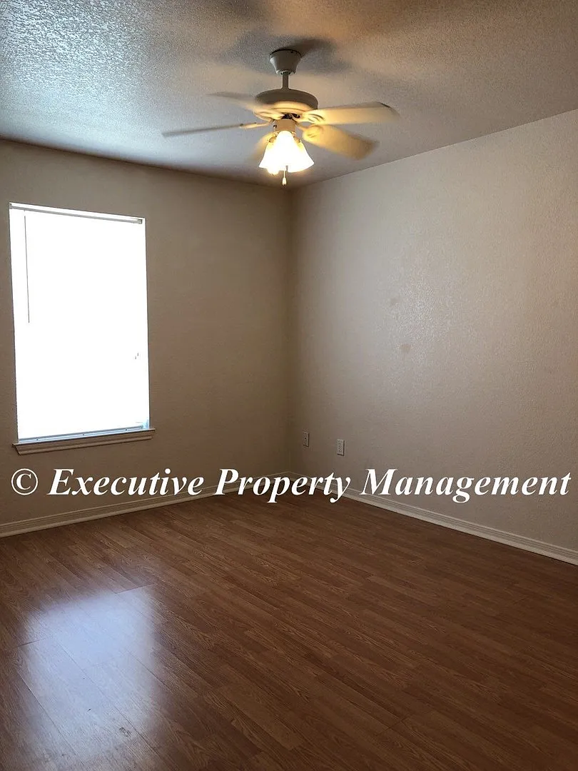 314 Janelle Drive — Photo 4