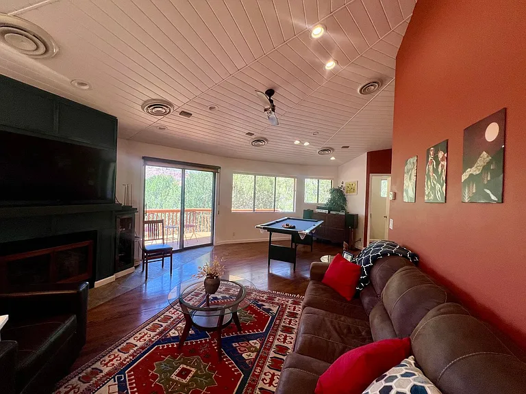 335 Foothills South Dr — Photo 52