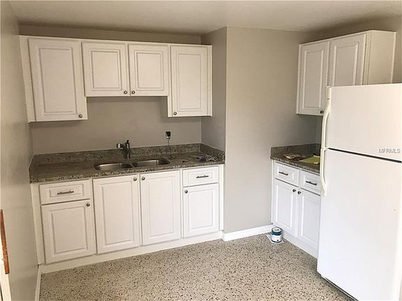 4th image of 6410 N Lois Ave