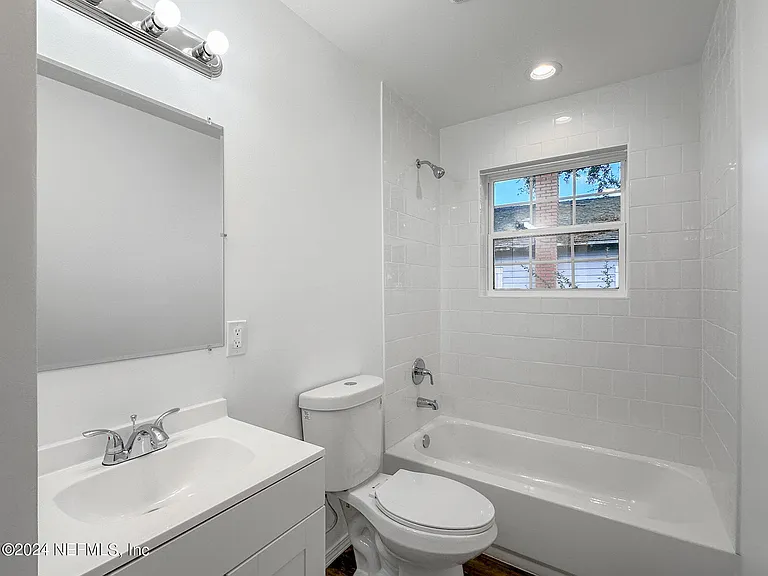 2220 Flesher Ave — Photo 23