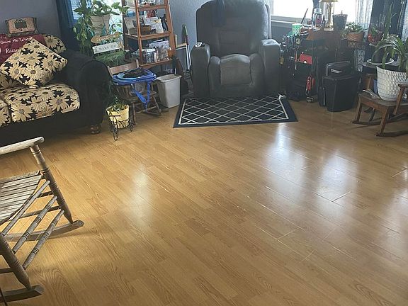 3rd image of 305 W 2nd St