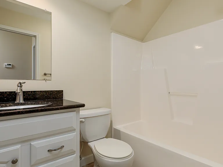 202 Clover Ct — Photo 18