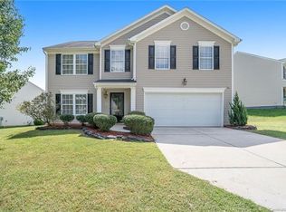 3835 Cameron Creek Dr, Matthews, NC 28105