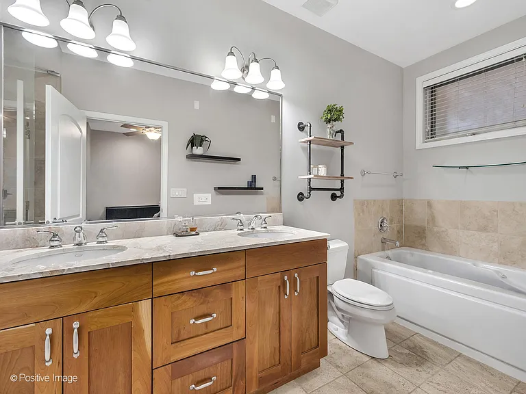 3715 N Wilton Ave #1 — Photo 14