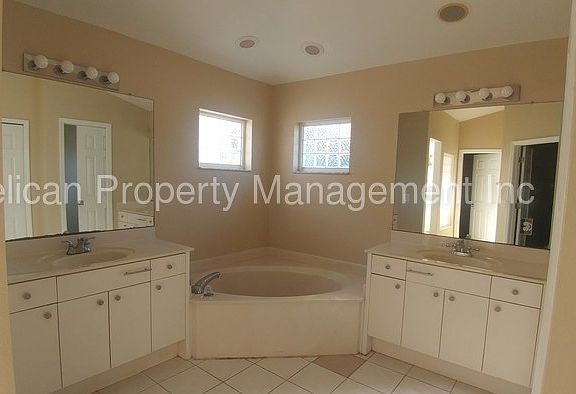 5th image of 1113 Longbow Ave