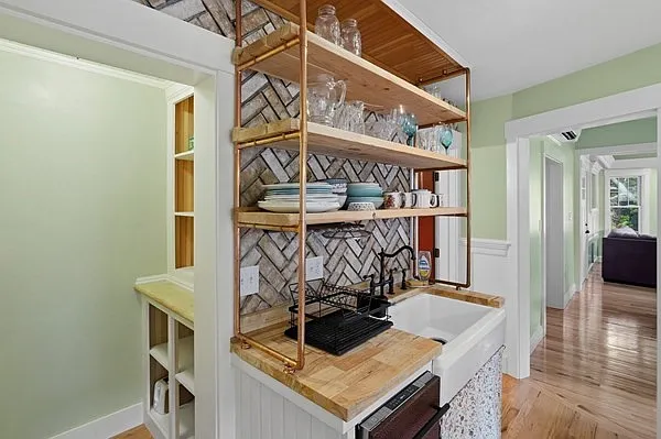 398 Lake Ave #2