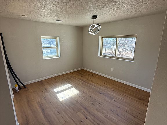 5th image of 37 La Ladera Rd