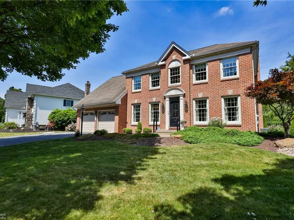 4638 Virginia Dr, Bethlehem, PA 18017