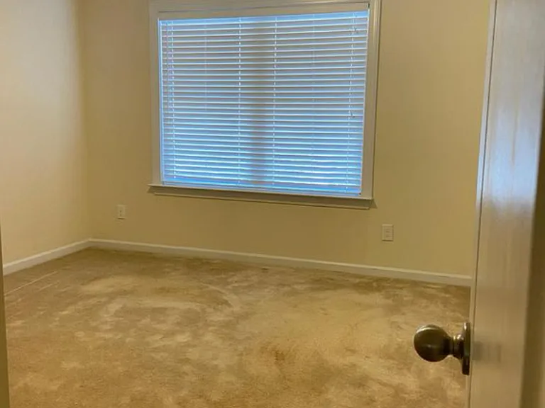 500 Lena Cir — Photo 21