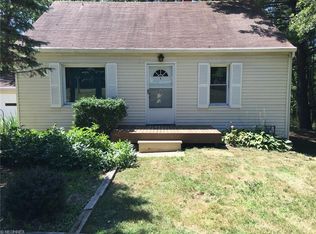 1460 Steese Rd, Uniontown, OH 44685