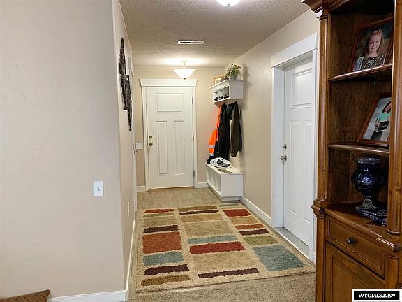 3rd image of 3839 Sandhill St