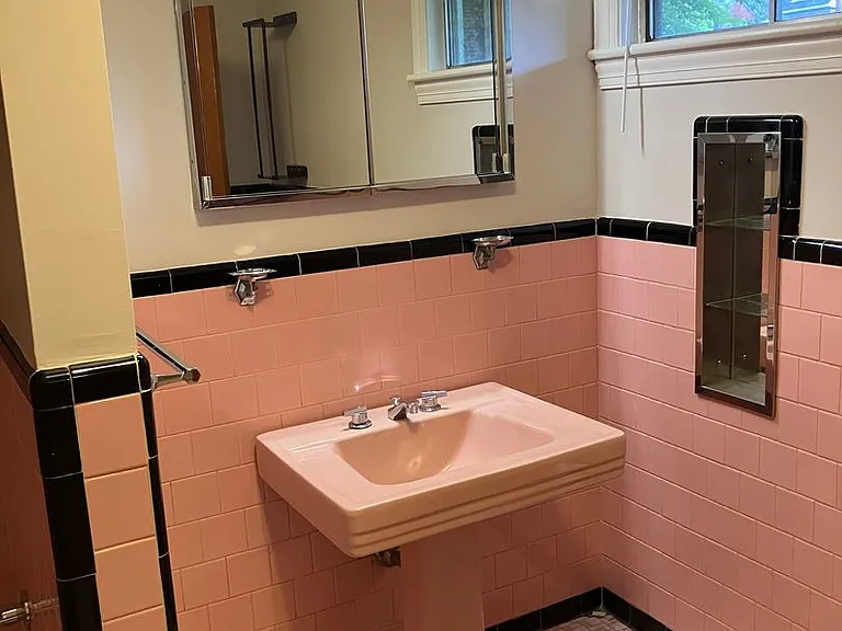 122 W Scanlon St — Photo 28