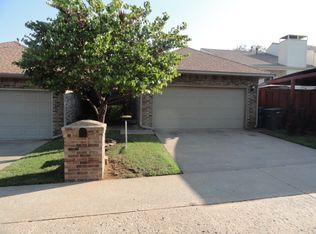 328 Woodcreek Rd, Edmond, OK 73034