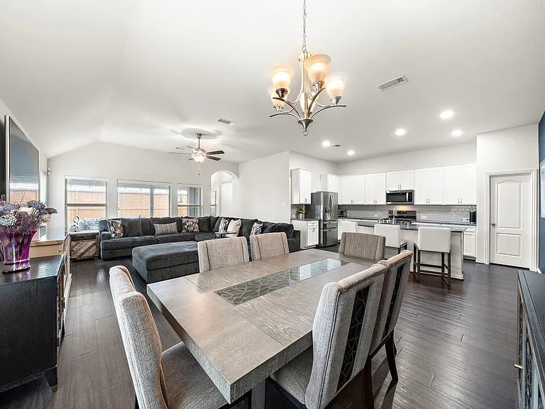 23706 Via Viale Dr — Photo 9