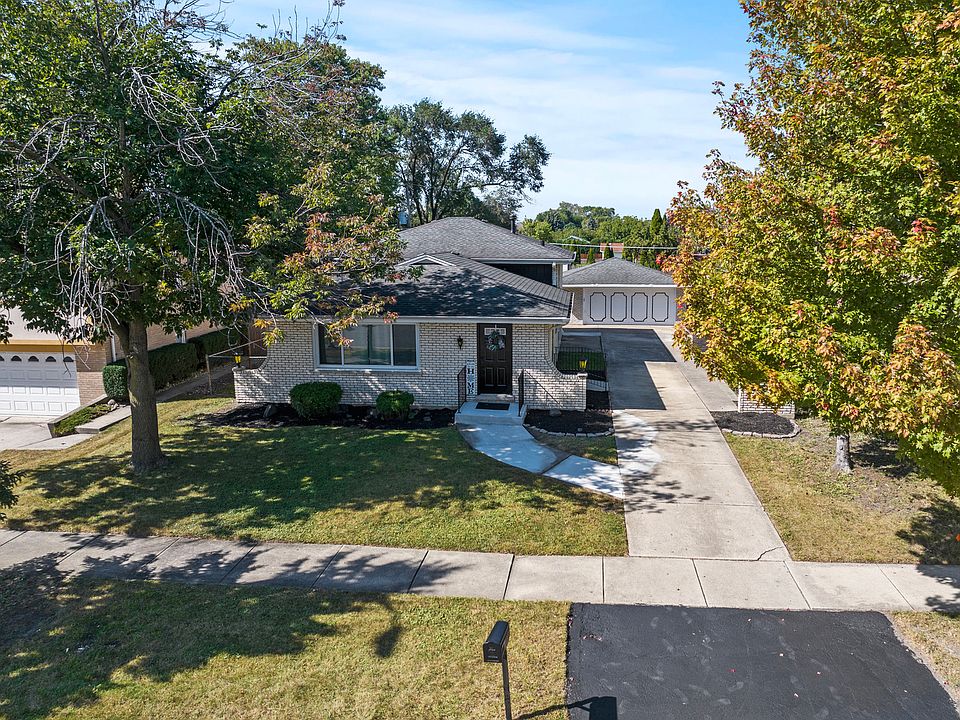 1st image of 9108 Crescent Ct