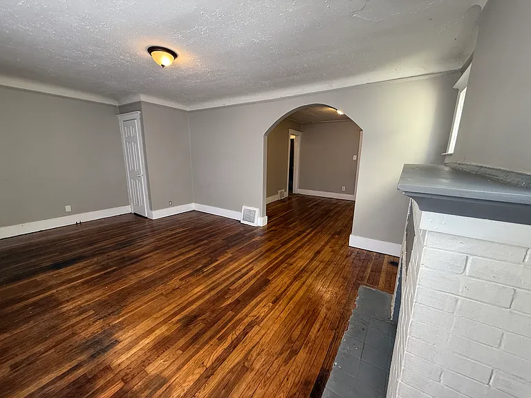 3818 Humphrey St #1 — Photo 3