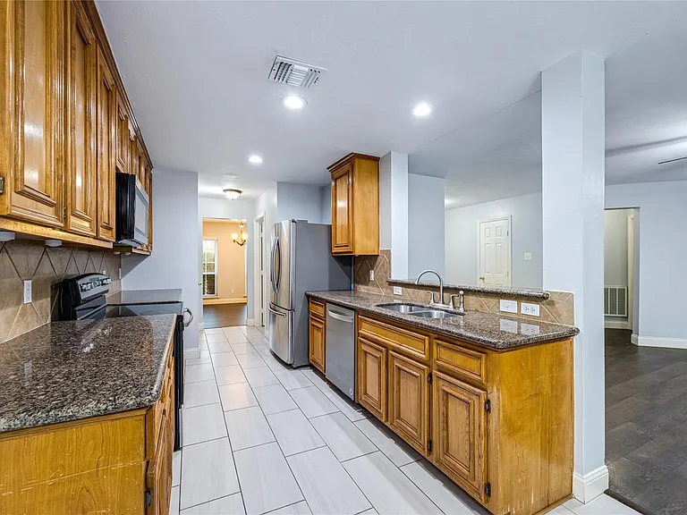 28507 Chateau Springs Ct — Photo 8