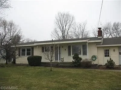 2445 Kinney Ave NW photo 1