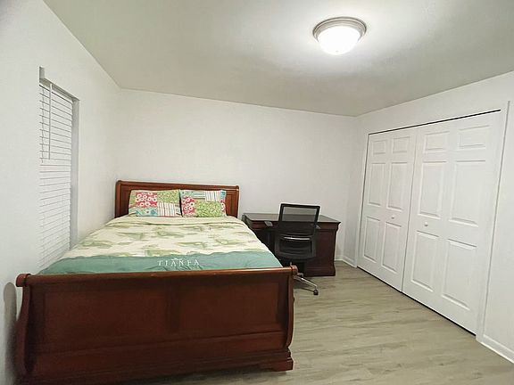 5th image of 3277 Woodbridge Ln