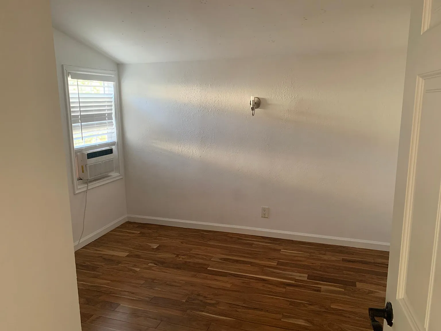 2 bed, 1000 sqft, $2,950 — Photo 4