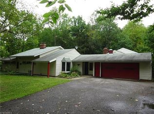 3899 Brainard Rd, Beachwood, OH 44122