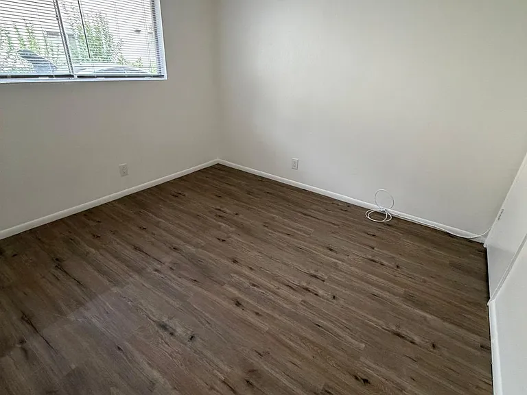 263 S Lemon St #B — Photo 3