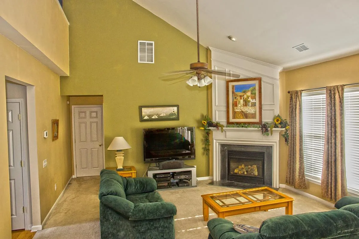 Huge great room for entertaining - 8927 Darcy Hopkins Dr