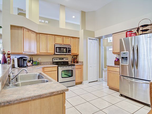 4th image of 373 Lake Dawson Pl