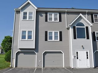 84 Tennis Plaza Rd UNIT 64, Dracut, MA 01826