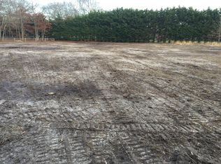 134 Lewis Rd, East Quogue, NY 11942