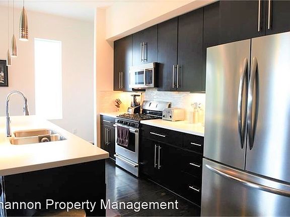 3rd image of 1524 Blodgett St