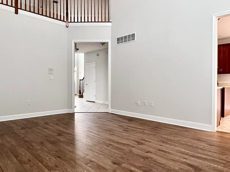 1 Hendrickson Ct — Photo 9