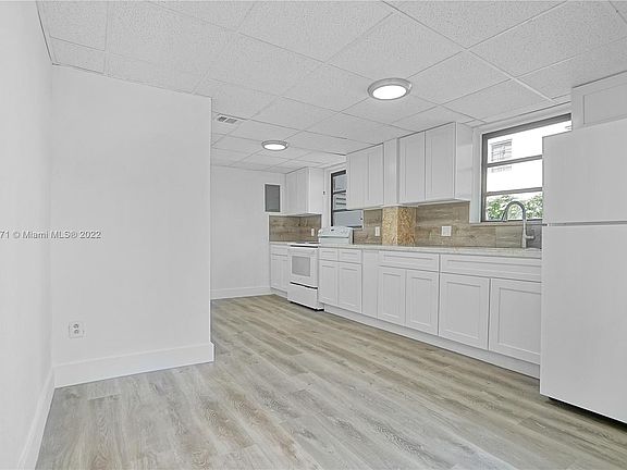 3rd image of 3043 NW 15th St #1