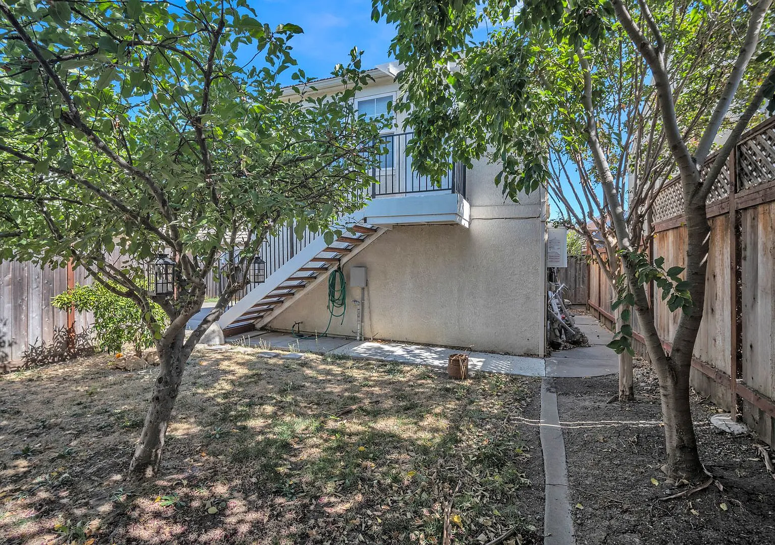 5252 Trophy Dr — Photo 3