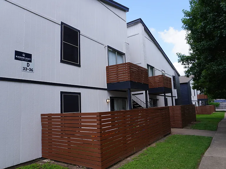 Kings Landing Apartments — Photo 8