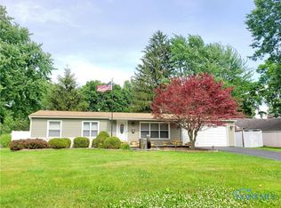6016 Granville Dr, Sylvania, OH 43560
