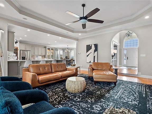 5th image of 5710 Spring Landing Dr