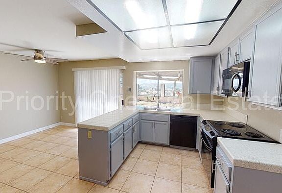 3rd image of 9477 High Park Ln