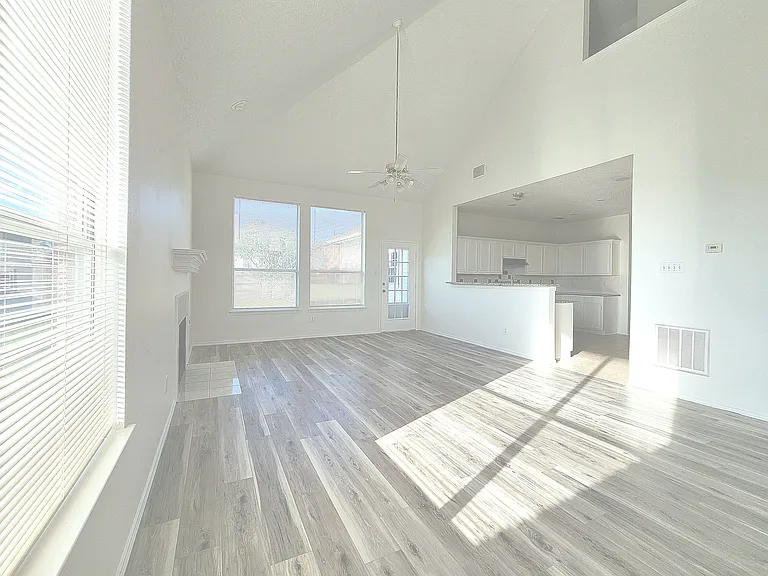3917 Rushden Ct — Photo 4