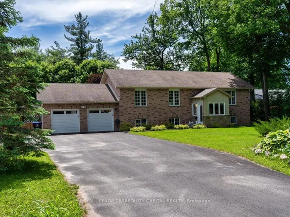 1192 Saint Vincent St, Springwater, ON L9X 0R2