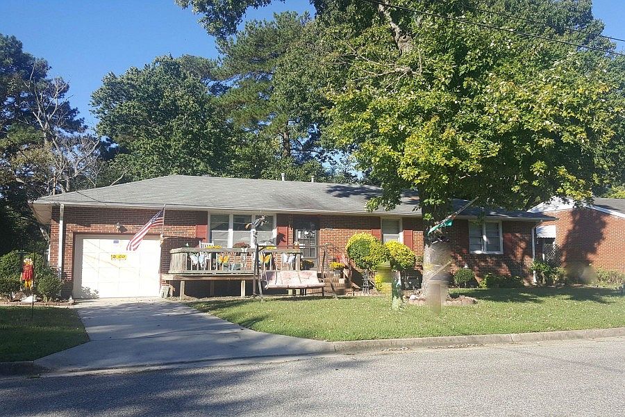 1st image of 3 Carolyn Dr