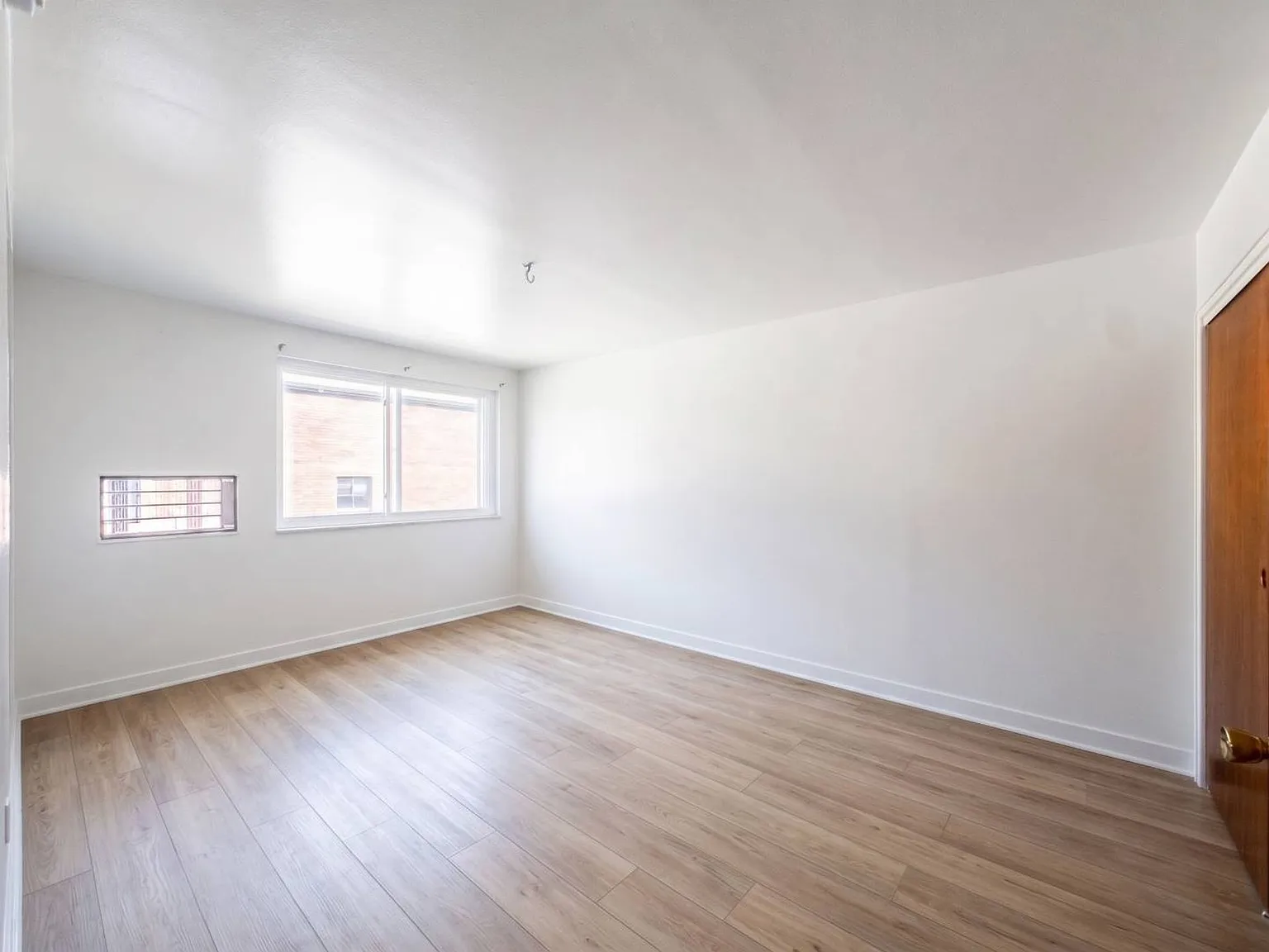 Upgraded Living at Glenn Flats, Wilmington — Photo 4