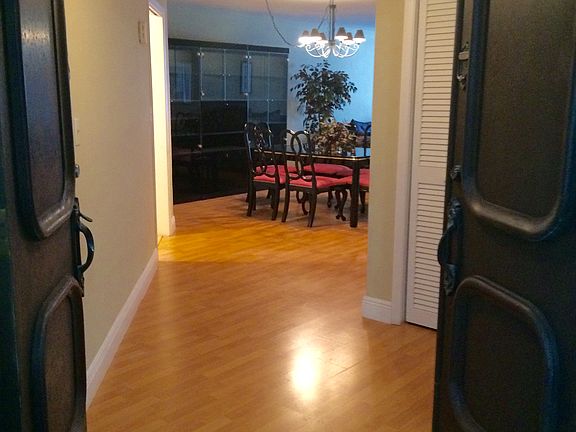 3rd image of 13953 Kendale Lakes Cir #607B