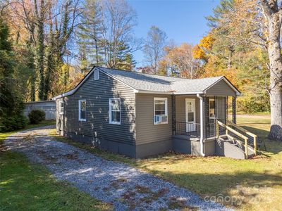 721 White Pine Dr, Laurel Park, NC, 28739