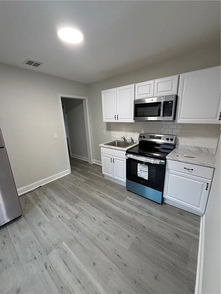306 Fulton St — Photo 2