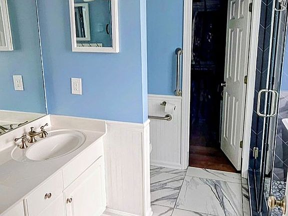 4th image of 3946 Saint George Ter SW