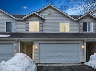 1308 Willow Trl, Farmington, MN 55024