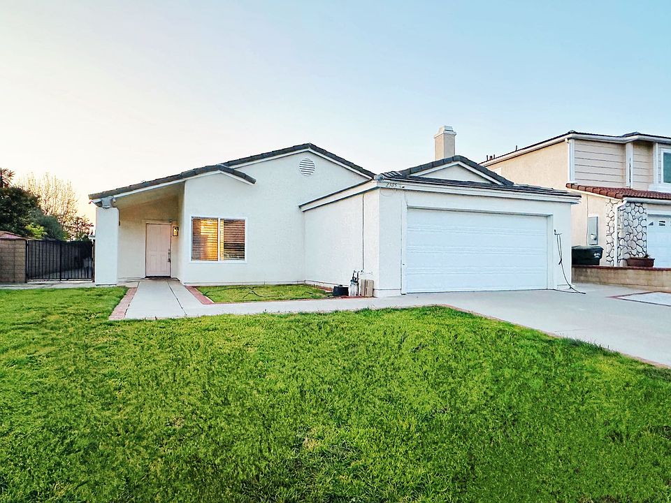 1st image of 2305 Songbird Ln