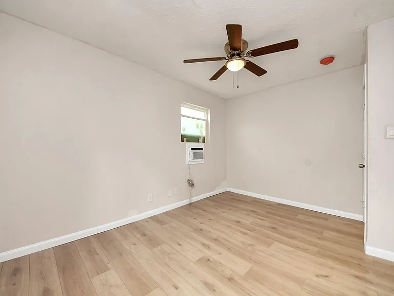 10506 Sierra Dr — Photo 28
