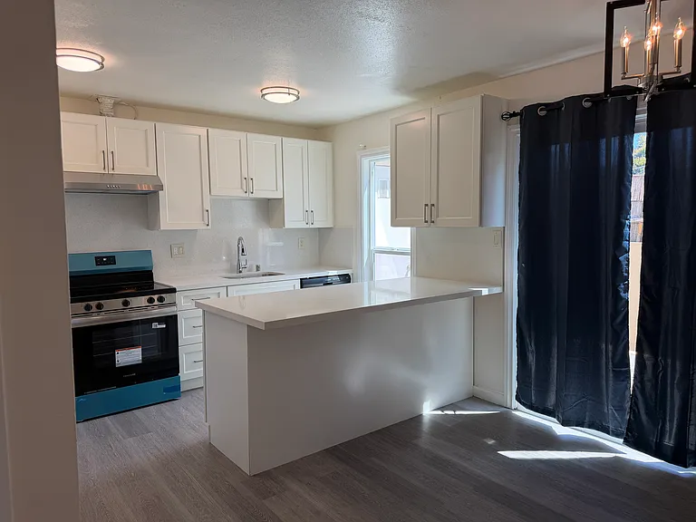1218 Dana Dr #D — Photo 5